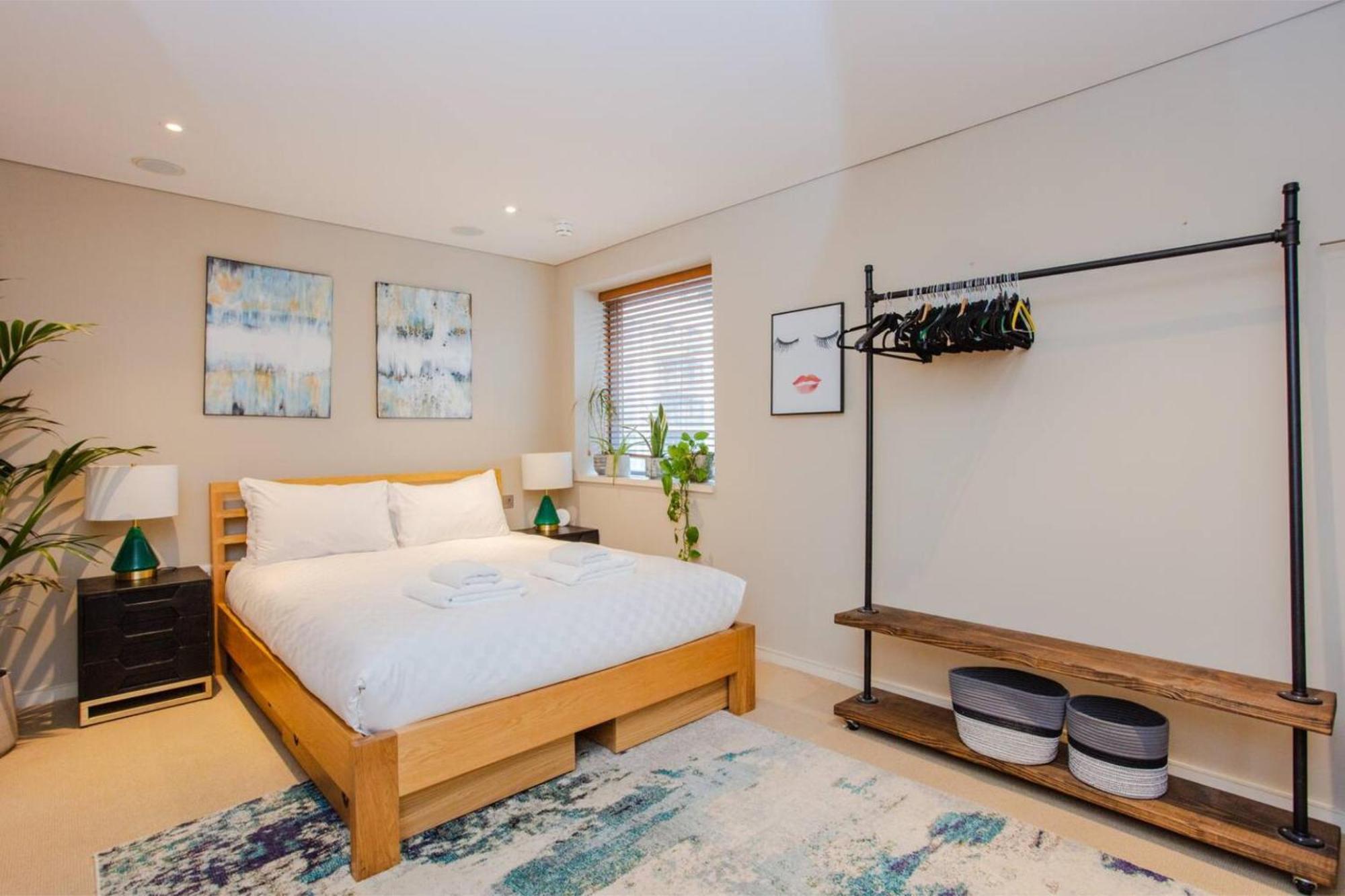 Modern 3 Bedroom Apartment In Paddington Londra Exterior foto