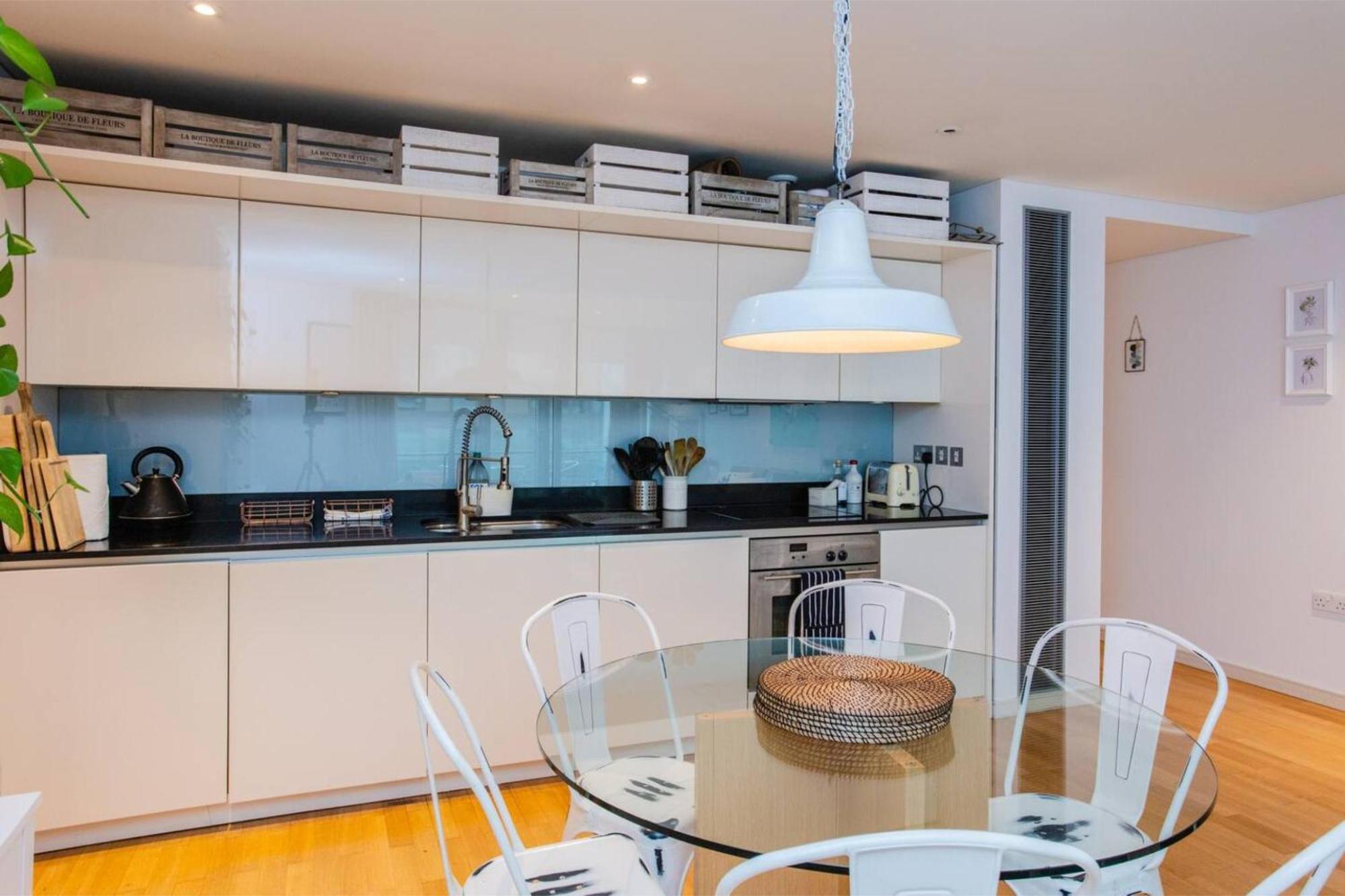 Modern 3 Bedroom Apartment In Paddington Londra Exterior foto
