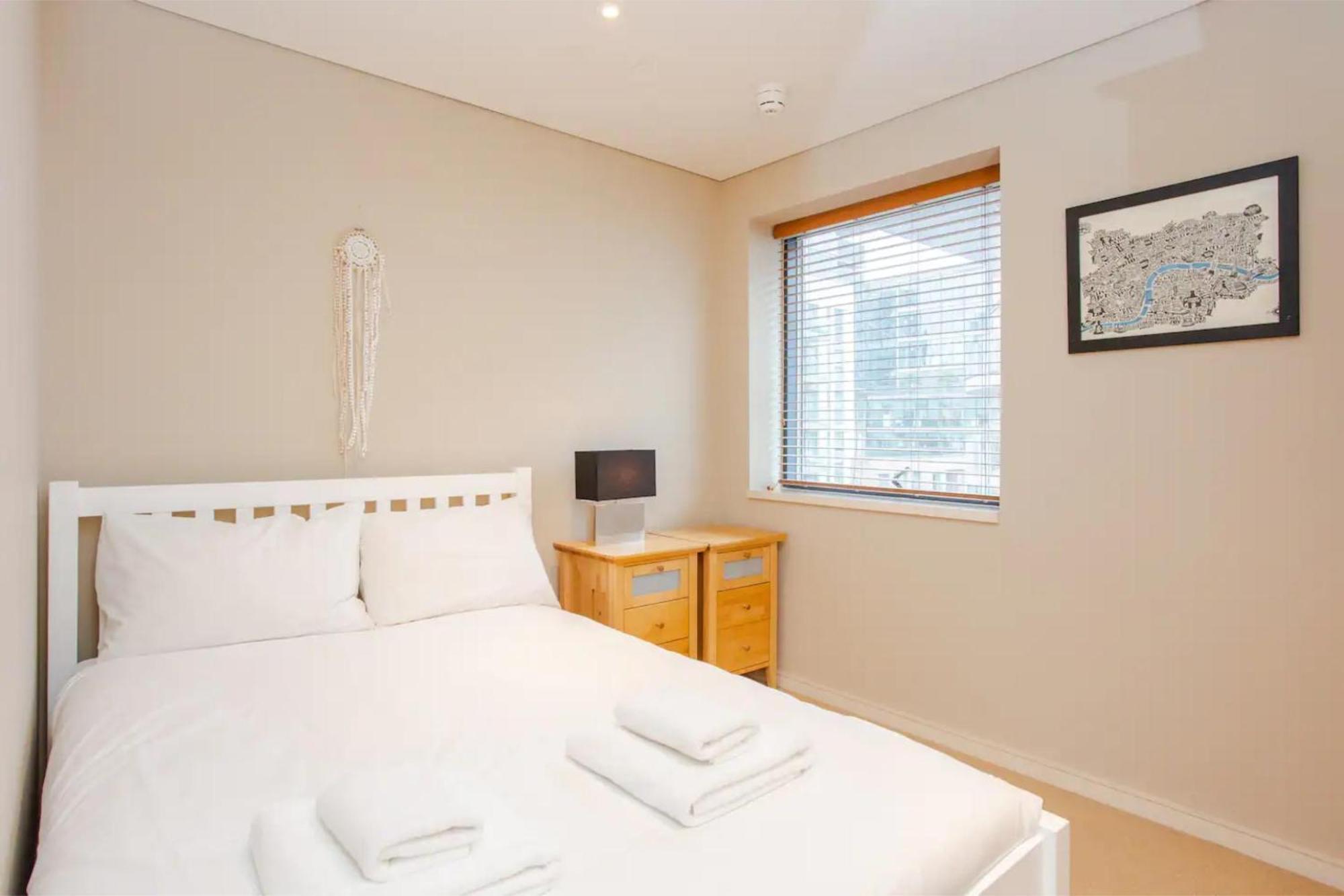 Modern 3 Bedroom Apartment In Paddington Londra Exterior foto