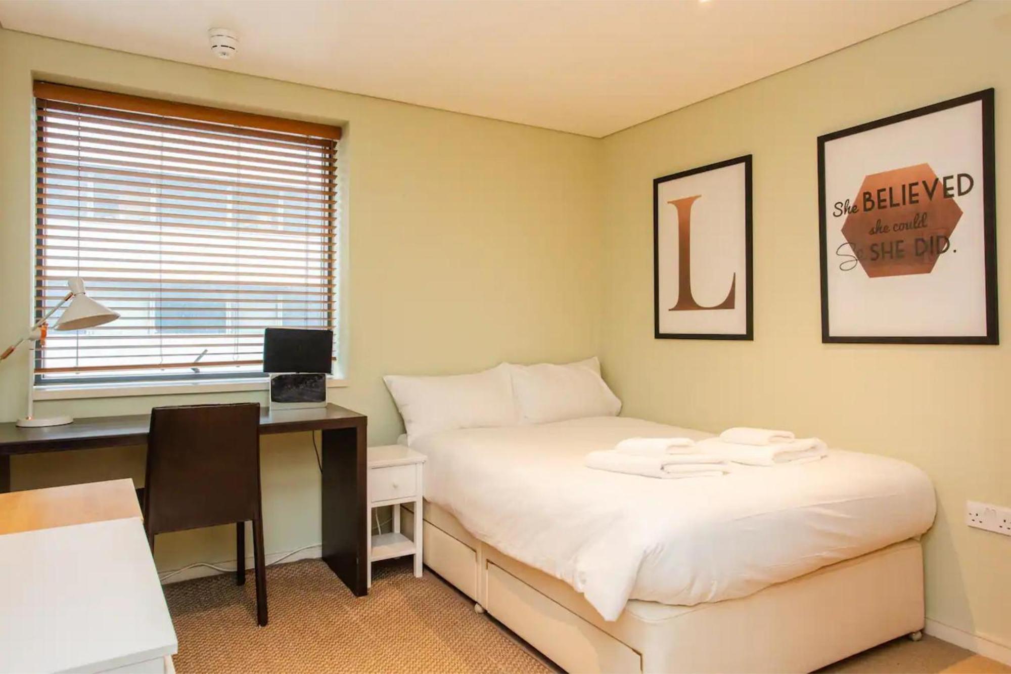 Modern 3 Bedroom Apartment In Paddington Londra Exterior foto