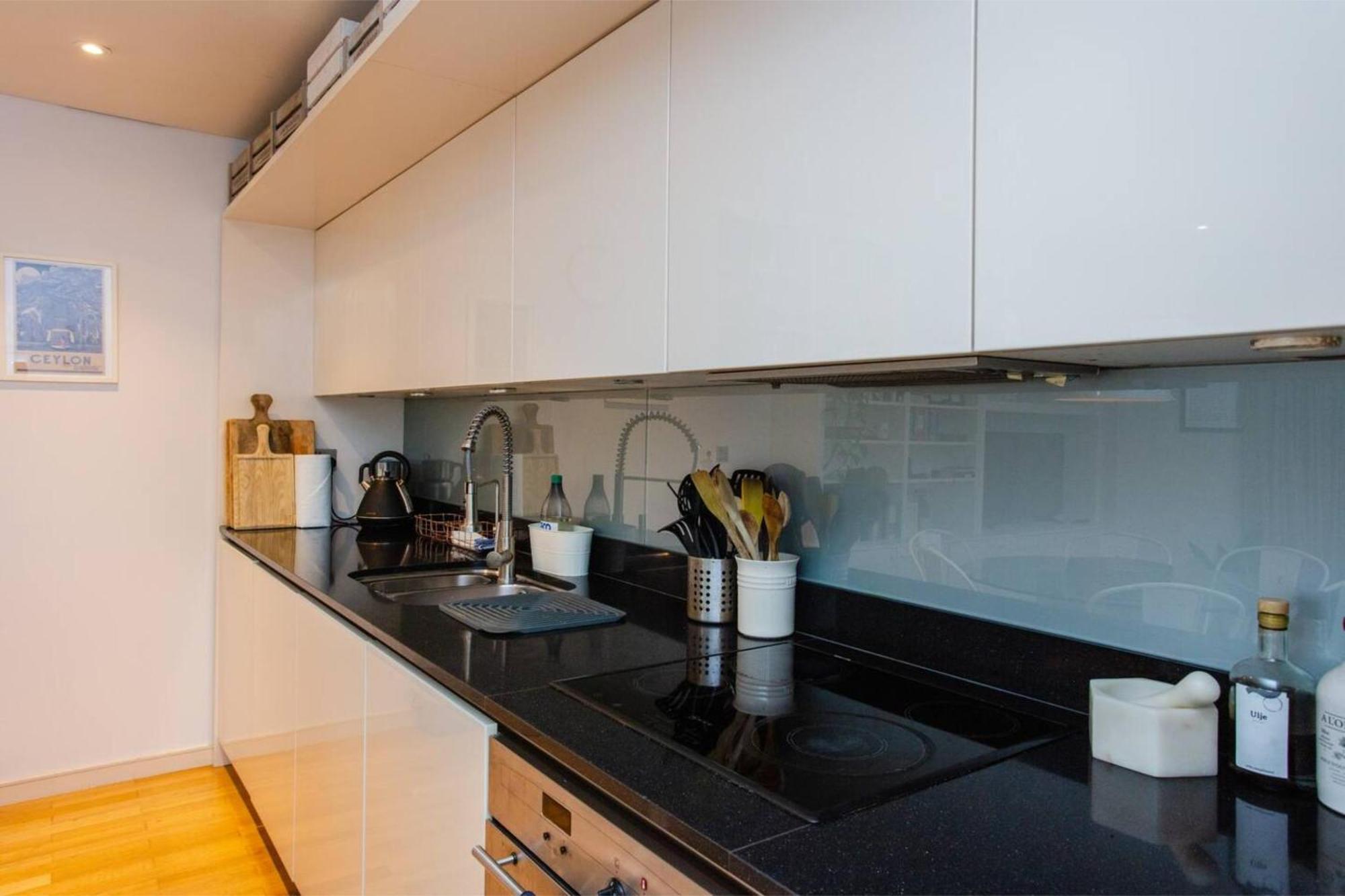 Modern 3 Bedroom Apartment In Paddington Londra Exterior foto